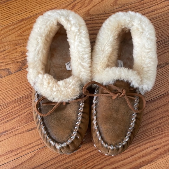 L.L. Bean Shoes Ll Bean Slippers Poshmark